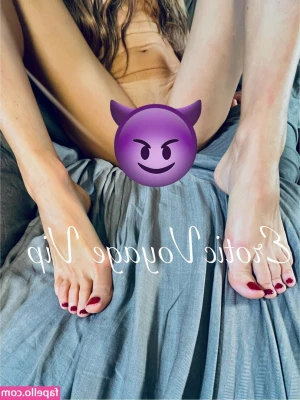 eroticvoyagefree - Here are some cute nudes to make your day better