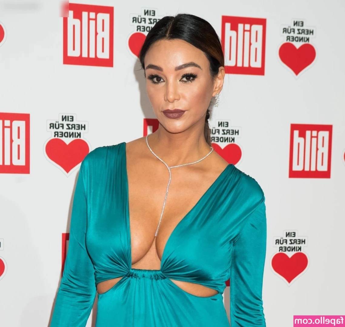 Verona Pooth [ verona-pooth ] - How’s the leftover makeup look suit me? Last night was definitely a