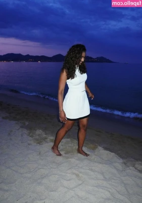 Deja Kelly [ deja-kelly ] - Finally sun dress season!  Apologies for any late messages right now-