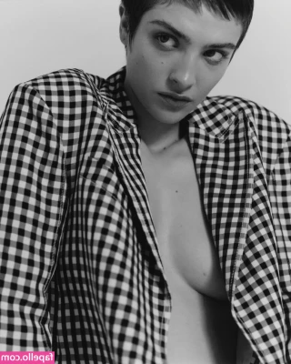 Lera Abova [ lera-abova ] - Does this pose make my butt look big? 🤪