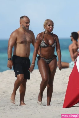 Mary J. Blige [ mary-j-blige ] - Spread Eagle & Sweet $5 lewd day!!!!!