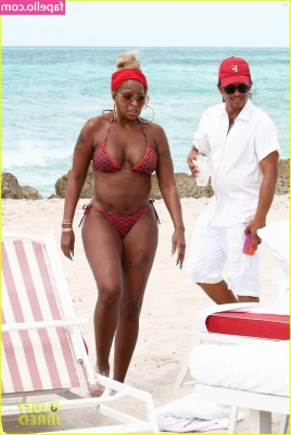 Mary J. Blige [ mary-j-blige ] - who wants to see me get naughty in the bathroom💕🥰 DM me for