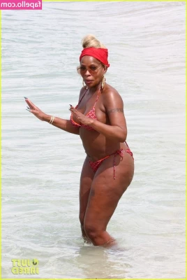 Mary J. Blige [ mary-j-blige ] - do u like the view?