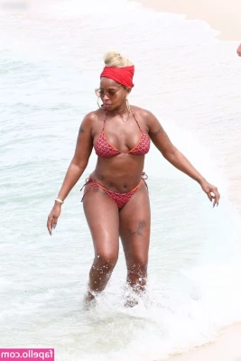 Mary J. Blige [ mary-j-blige ] - how quickly would you get these bikinis off of us