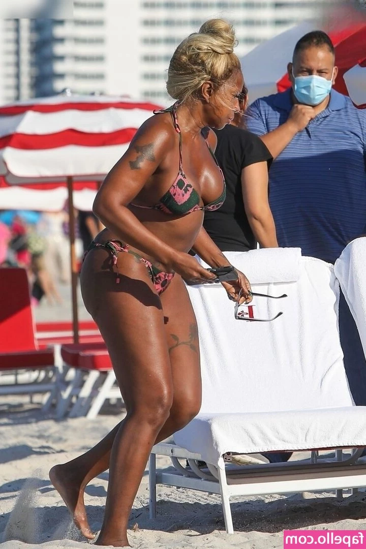 Mary J. Blige [ mary-j-blige ] - I have special videos for you guys next week  SOMETHING DIFFERENT 