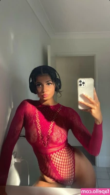 Ambra Guiotto [ ambra-guiotto ] - You know what time it is