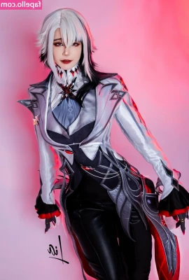 Lynnie Lia [ lynnie-lia ] - Someone s been a bad bad girl   Tip for the full shoot