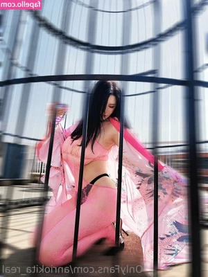 anriokita_real [ anriokita-real ] - Que pensez-vous de mon nouveau plug  Moi  j adore cette queue