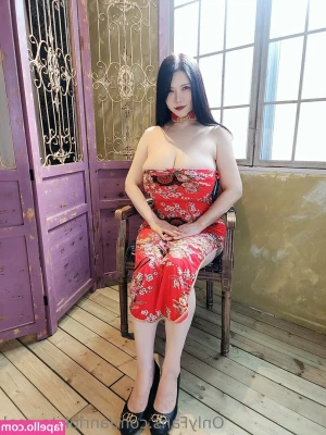 anriokita_real [ anriokita-real ] - A little striptease plus some photos from before shooting last night 