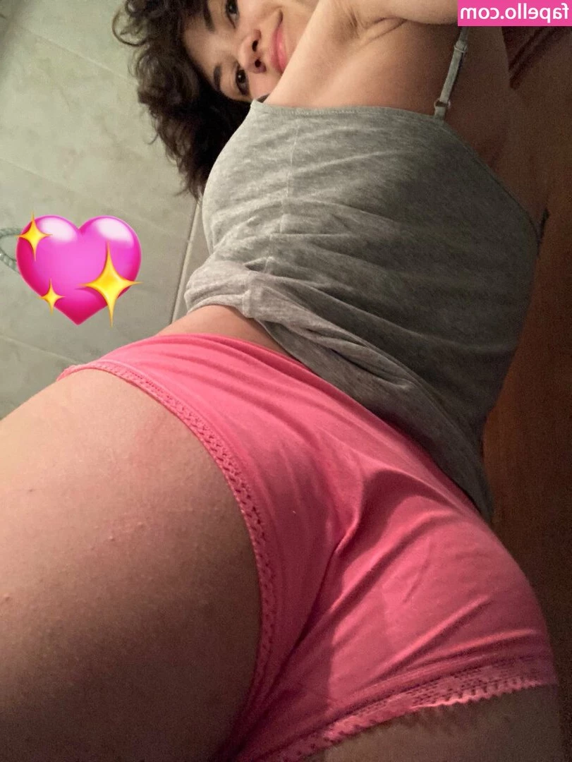 Adorable_dina [ adorable-dina ] - An empty surgery schedule means I am playing hooky today  Which