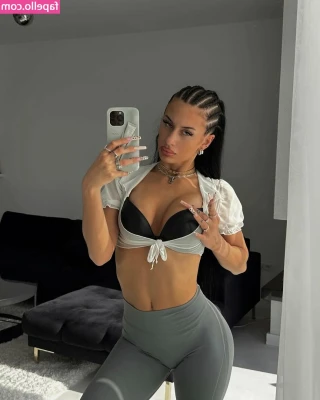 Nina Janova [ nina-janova ] - Misty slowmo boobie bounce! Extra long clip that I recorded while