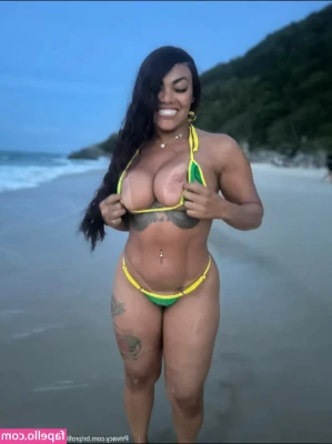 Brazilianbeautye - More hot content coming up from @deesiren coming up for this St.