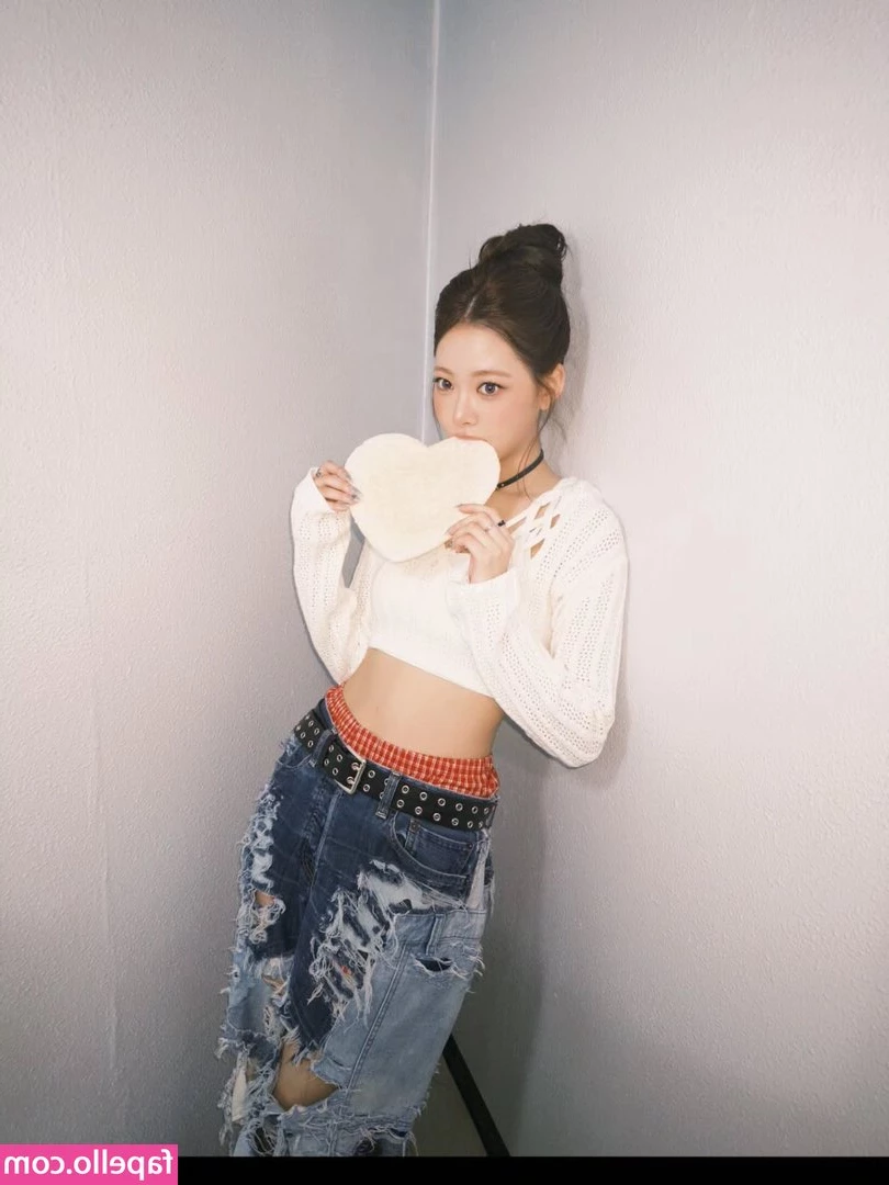 Hong Eunchae 홍은채 [ hong-eunchae-2 ] - I like flashing you