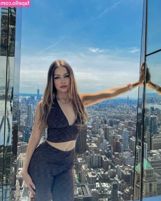 trivitv - just got back from the gym... who wants to make me cum? 🤤