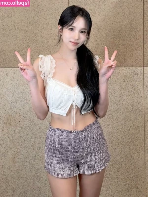 Mina Myoi [ mina-myoi ] - I love being bent over