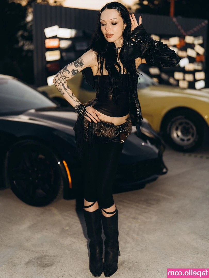 by_owl [ by-owl ] - Cute cat stockings I got from hot topic<3 Here’s another casual