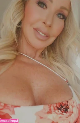 Morgan Taylor [ morgan-taylor ] - What do you want me to prepare for you today? 😏