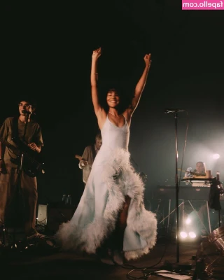 Olivia Dean [ olivia-dean ] - 🤓🥵 ... your favorite nerd