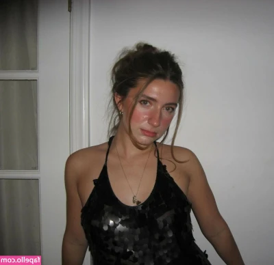 Lizzie Sennott [ lizzie-sennott ] - Have a great day!