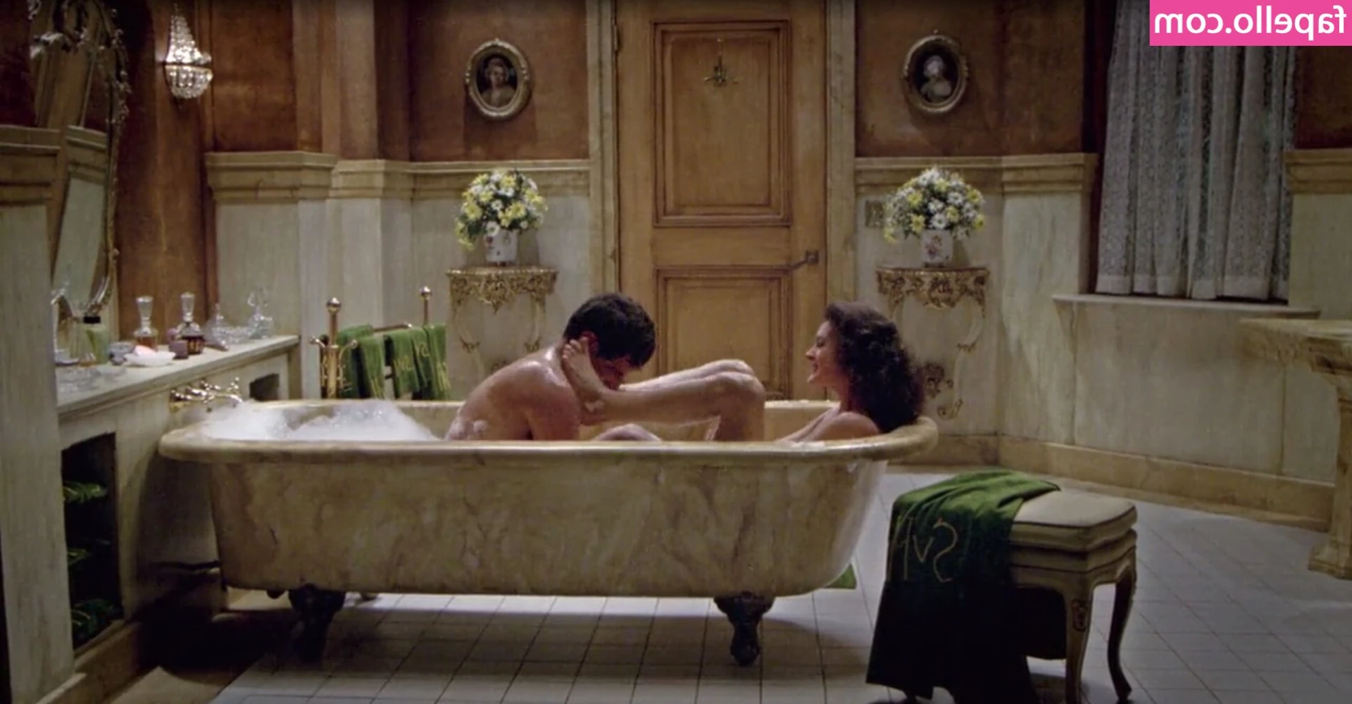 Sean Young [ sean-young ] - Stream started at 05/01/2022 09:14 pm  Bedtime foot massage xx