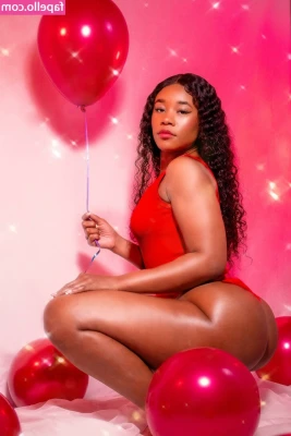 Hallybans - Cumming very very soon!! Isn't she just sensational!! I had so much