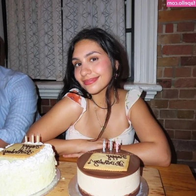 Alessia Cara [ alessia-cara ] - Your dinner date has arrived ✨