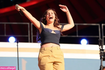 Alessia Cara [ alessia-cara ] - Also the pose I'd do every morning for you when you wanted to get out
