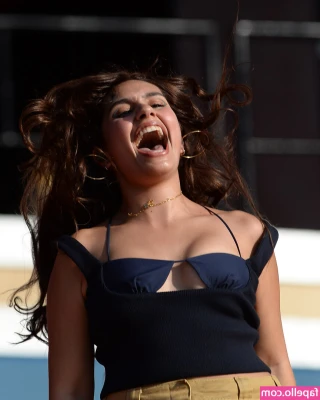 Alessia Cara [ alessia-cara ] - Double cheeked up