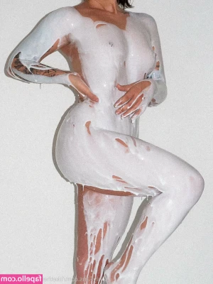 Bugortheletter - suPer Low angle 😍👌🏻 i just got a bUnch of new outfits, toys