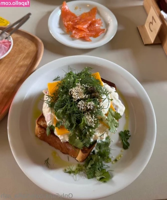 sofia_ash [ sofia-ash ] - ready and waiting ;)