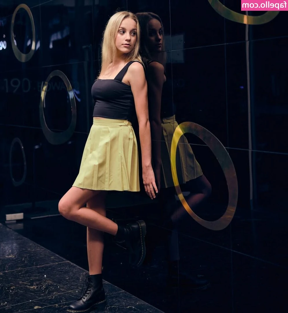 Nicola Crisa [ nicola-crisa ] - Fully nude. I haven’t shaved, want to shave me? 😜