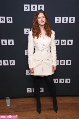 Rose Leslie [ rose-leslie ] - Just got off work 🤩