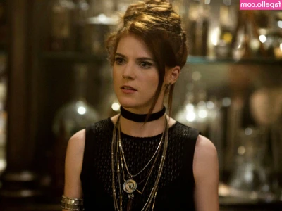 Rose Leslie [ rose-leslie ] - Sensual #panty tease and extreme closeup pussy play ☺️♥️