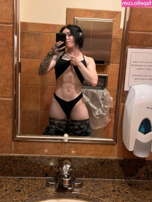 Amber The Valkyrie [ amber-the-valkyrie ] - Sweaty boob, love showing off to you my lovelies xx