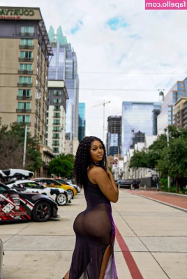 AlmondXMilk - hey baby 😏 what are you thinking about?