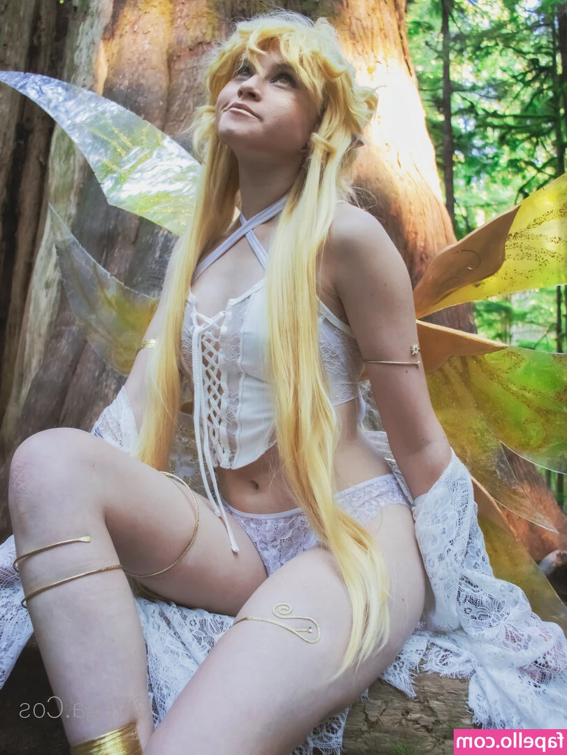 vega.cos [ vega-cos ] - idk why the second pic makes me laugh I look so derpy, pretend I