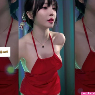 yoon_froggy [ yoon-froggy ] - I love feeling the sun & your gaze on my skin 🥰