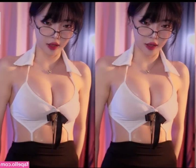 yoon_froggy [ yoon-froggy ] - @karina_miracle 🎀 is writing a book now, she talks to men and