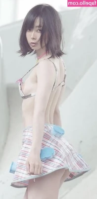Iiniku Ushijima [ iiniku-ushijima ] - I took this little clip a while ago - bruises all over my legs from a