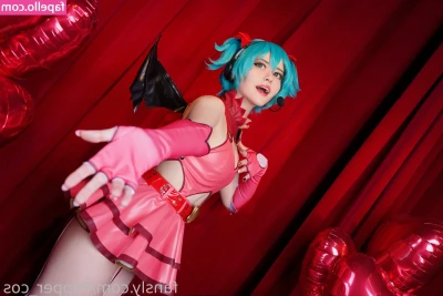 Pepper_cos [ pepper-cos ] - Jugando con la colita pata ustds como me encanta🤭😈💋