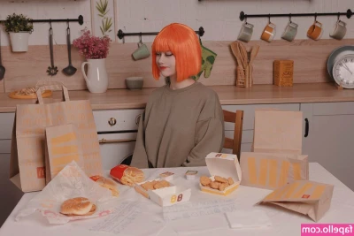 Pepper_cos [ pepper-cos ] - Listening to some music and getting ready for dinner. How do you like