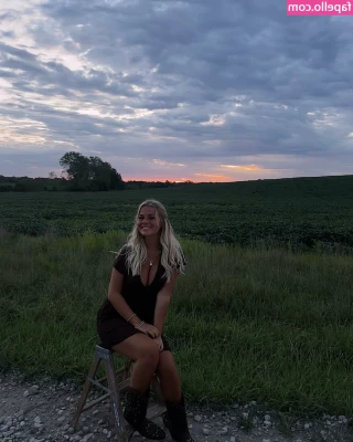 Lydia Feiler [ lydia-feiler ] - PSA: I will be on vacation from the 22nd until July 2nd, so I will