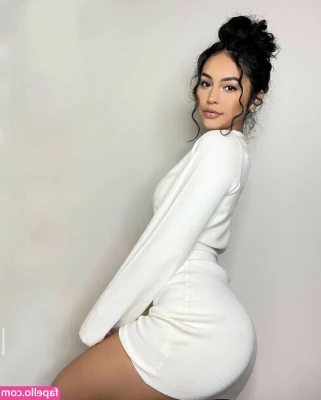 Andrea Ornealez [ andrea-ornealez ] - What you thinking baby? 😘😘