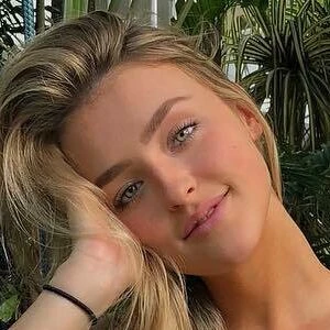 Alicia Moffet