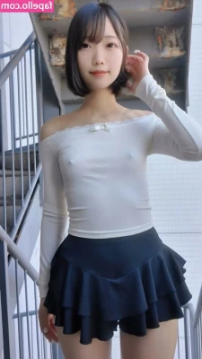 mikuchan - 🥵🥵 i am so hot today