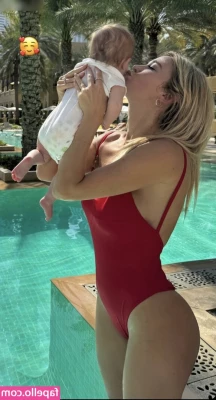Diletta Leotta [ diletta-leotta ] - It s been a very very busy day  Headed to Dallas next week