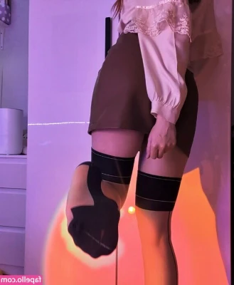 ToxieFoxy - DM to see the uncensored version 😏🍑