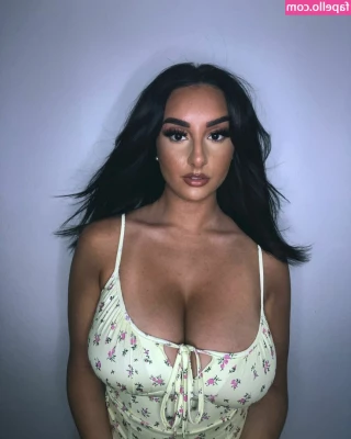 liliah_ma [ liliah-ma ] - I love when daddy leaves marks