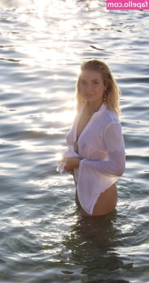 Lola Weippert [ lola-weippert ] - Hello to your boner 🥴
