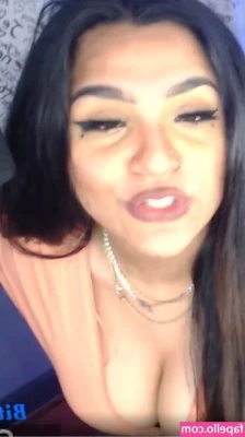 ghostgirlxoxx2 - Sex appeal is the art of arousing a man s curiosity about what he